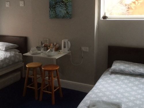 Airport Bed & Breakfast 2*